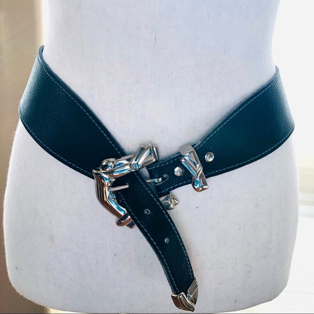 Levi’s Pebble Leather Belt in Charcoal size M